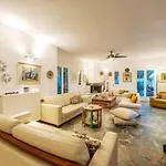 Вилла Pure White Seven-bedroom - 4,736 Sq Ft Or 440sqm - Sleeps Up To 16