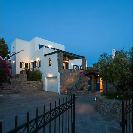 Pure White Seven-bedroom - 4,736 Sq Ft Or 440sqm - Sleeps Up To 16 드리오스
