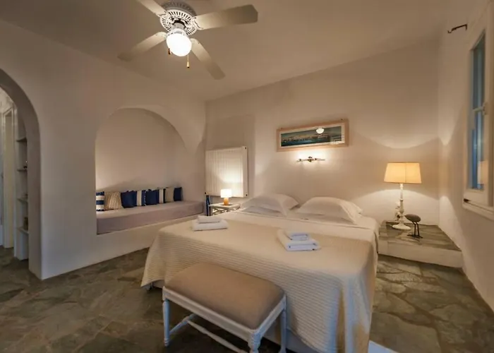 빌라 Pure White Seven-bedroom - 4,736 Sq Ft Or 440sqm - Sleeps Up To 16 드리오스