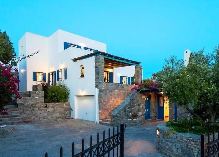 Pure White Seven-bedroom - 4,736 Sq Ft Or 440sqm - Sleeps Up To 16 드리오스