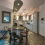 Pure White Seven-bedroom - 4,736 Sq Ft Or 440sqm - Sleeps Up To 16 Villa
